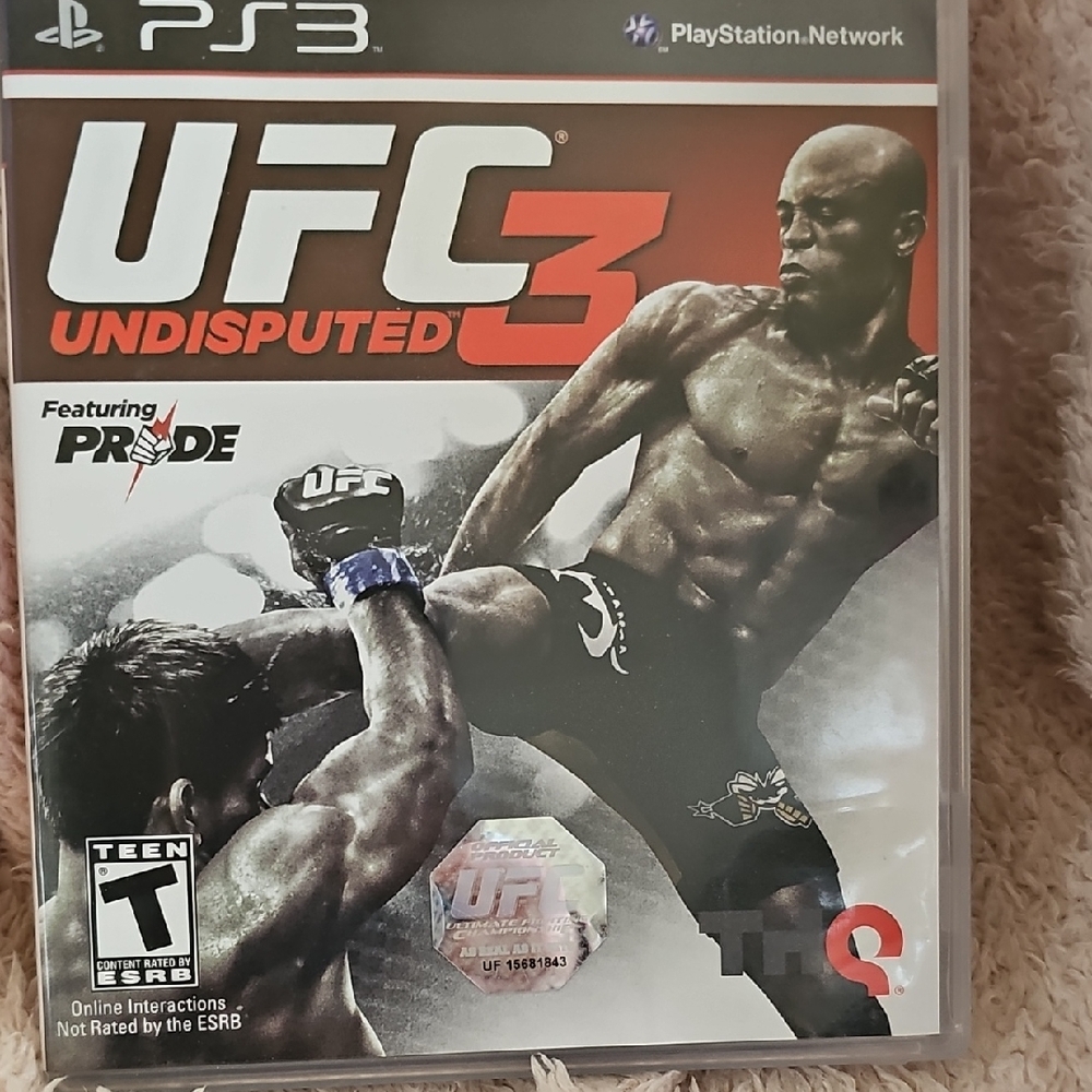 G011. HQ UFC Undisputed 3 for PS3 - Black and Red